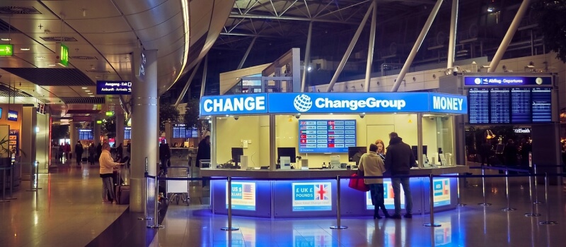 Обменяне на пари на летище